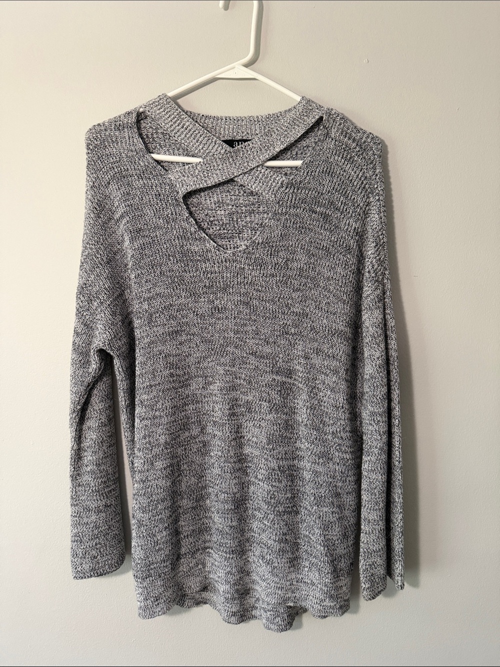 Gray Knit V-Neck Sweater with Crisscross Detail